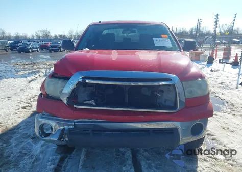 2011 Toyota Tundra Grade 4.6L V8 z USA, uszkodzony, nr VIN 5TFRM5F14BX025583